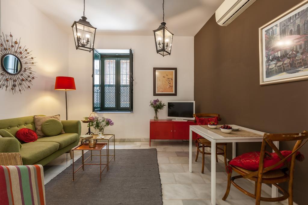 Apartamentos Mariscal إشبيلية المظهر الخارجي الصورة
