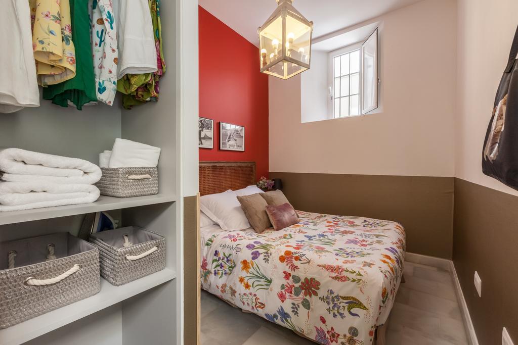 Apartamentos Mariscal إشبيلية المظهر الخارجي الصورة