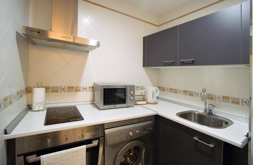 Apartamentos Mariscal إشبيلية الغرفة الصورة