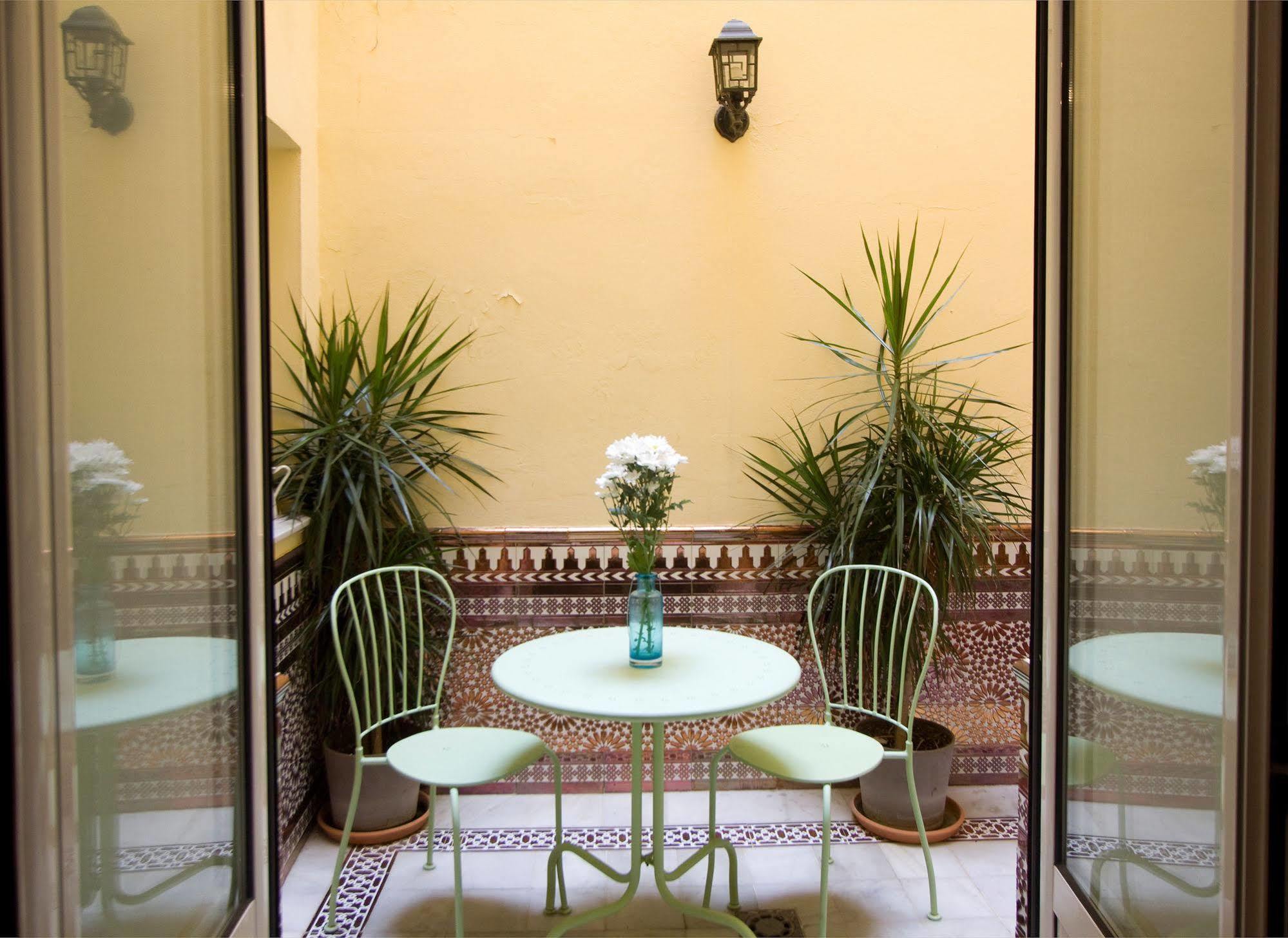 Apartamentos Mariscal إشبيلية المظهر الخارجي الصورة